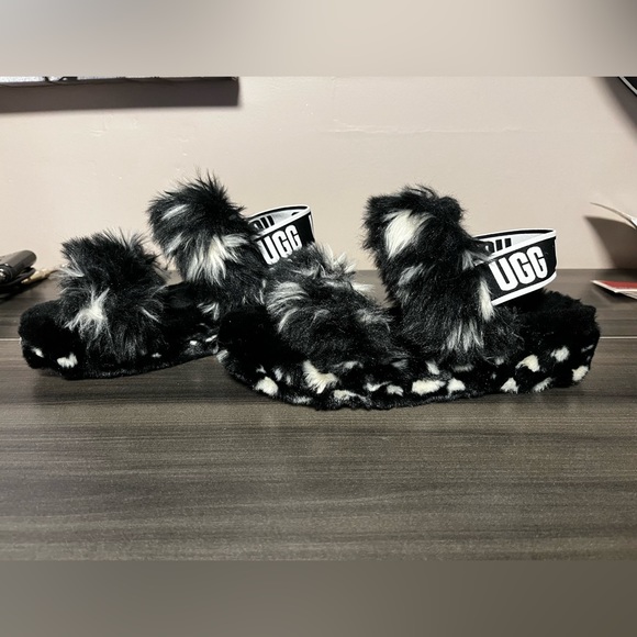 UGG Shoes - Oh yeah Spots. UGG slippers/slides